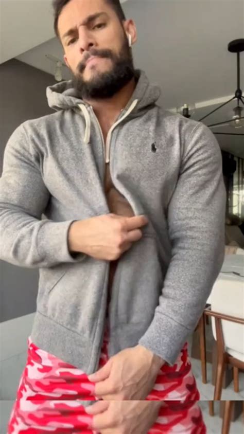Double Muscle Worship Experience video featuring Airon.